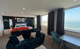 The Marlborough Sea View Holiday Apartments